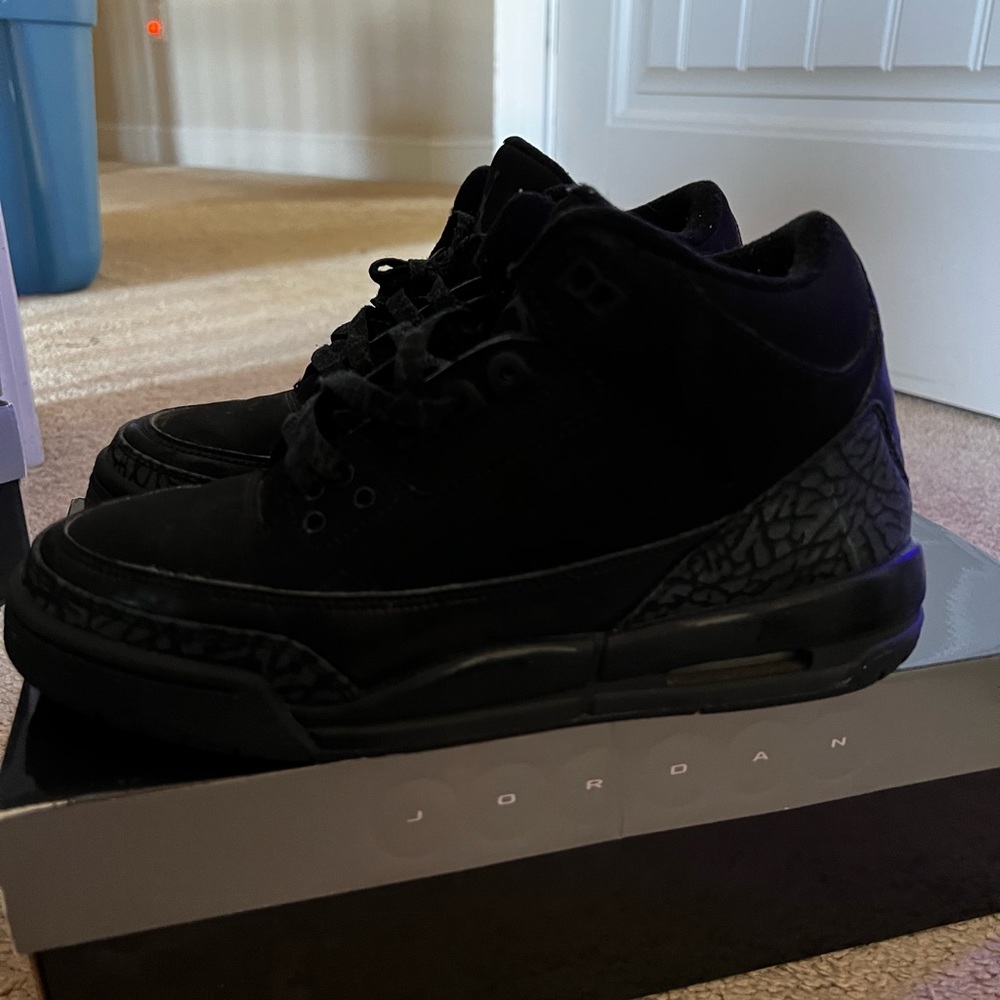 Jordan black cat 3s size 6
